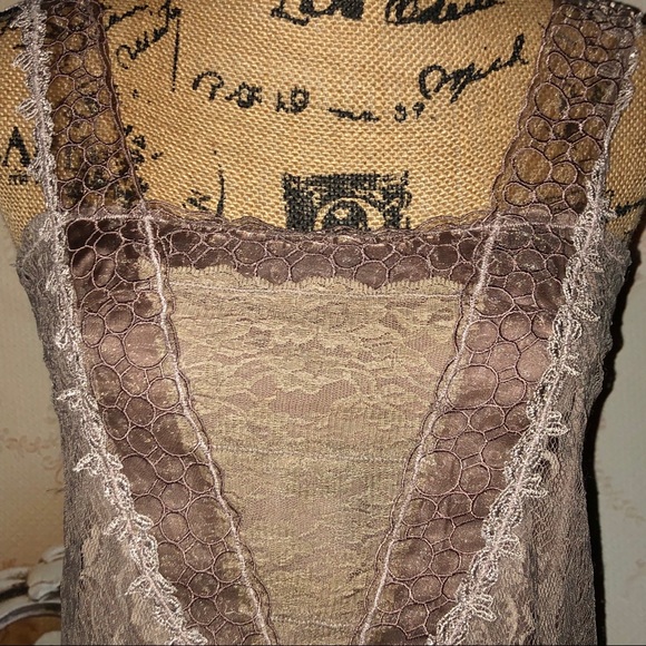 ModCloth Lace Mini Dress - Picture 5 of 8